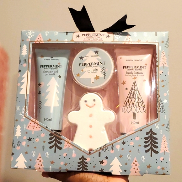 Purely Panache Peppermint Merry Bath Set - Picture 1 of 4